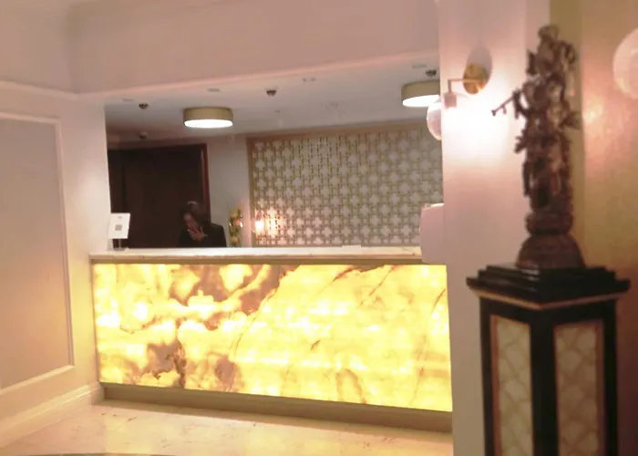 Taj Hotel Cape Town - Luxury 5 Star Suites - Very Spacious With Kitchenette, Lions Head Views