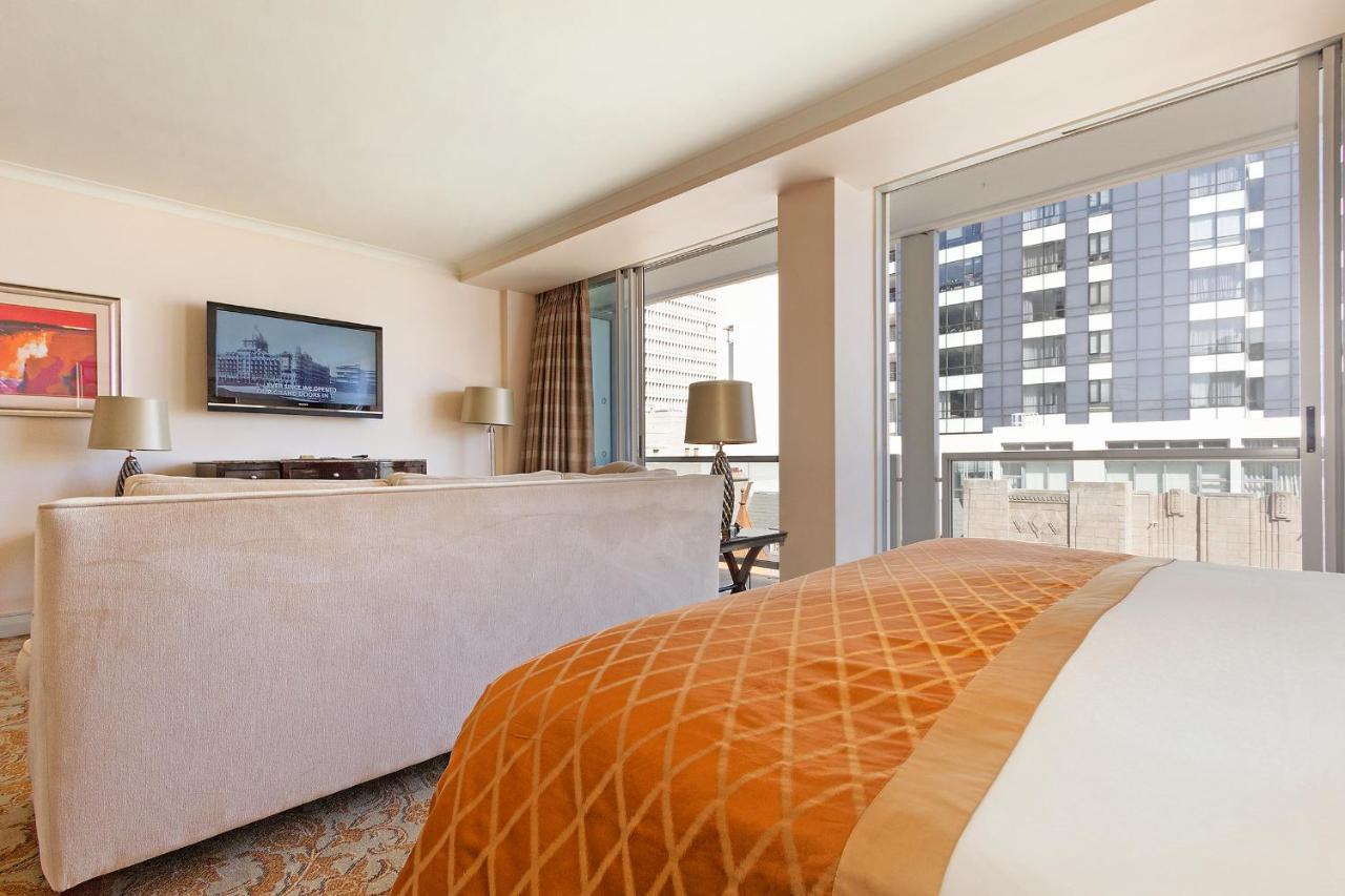 Taj - Luxury 5 Star - Very Spacious With Kitchenette, Lions Head Views *