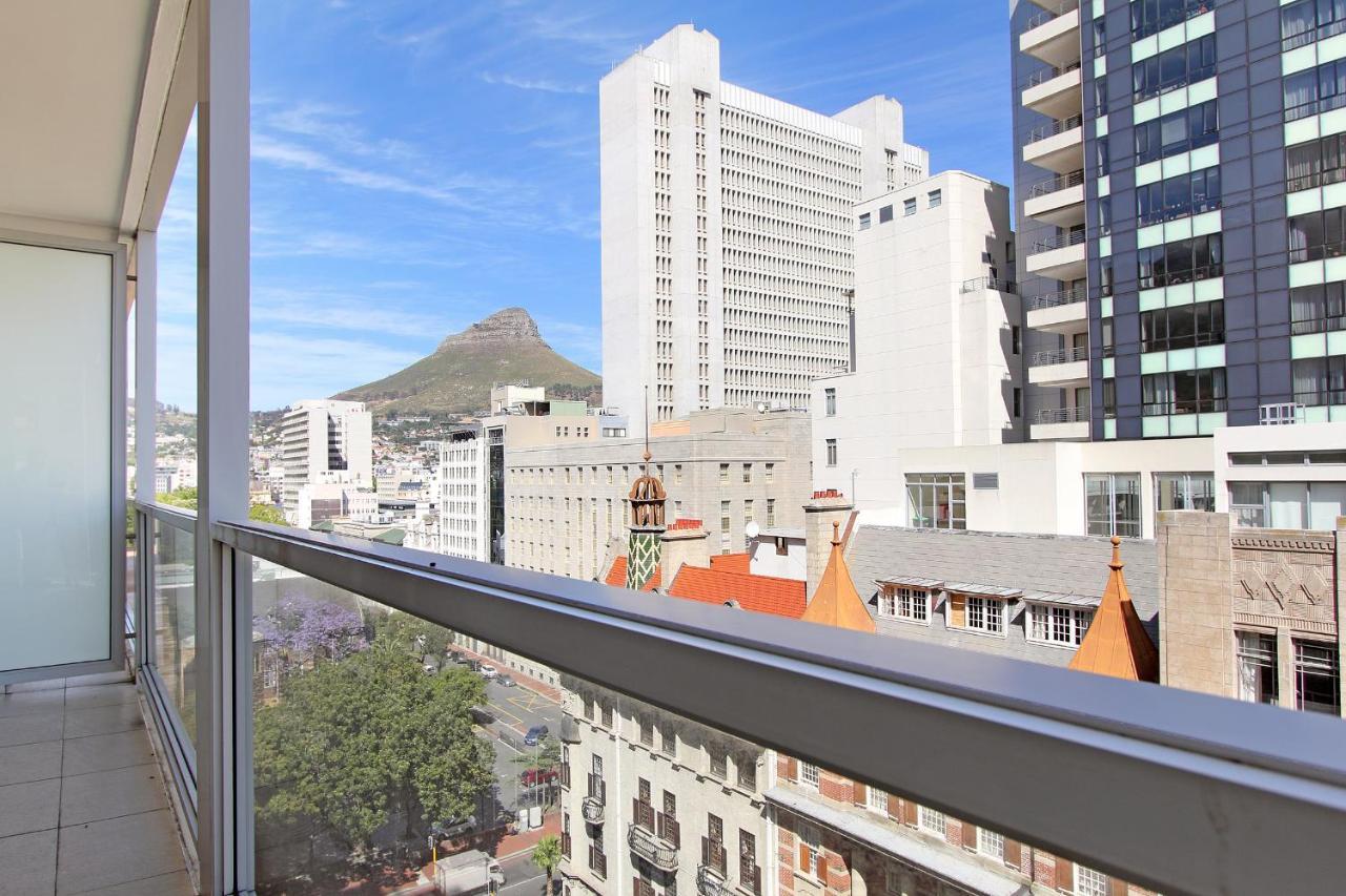 Taj - Luxury 5 Star - Very Spacious With Kitchenette, Lions Head Views *