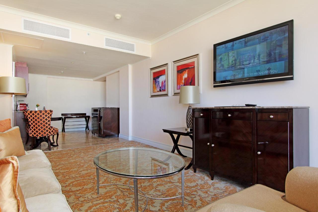 Taj - Luxury 5 Star - Very Spacious With Kitchenette, Lions Head Views *